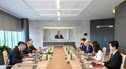 Azerbaijan, AIIB discuss expanding strategic partnership