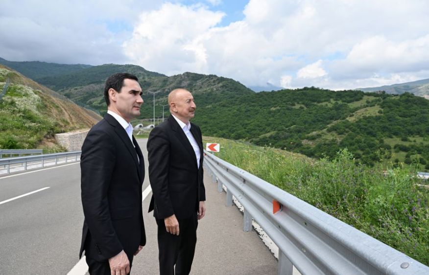 Presidents of Azerbaijan and Turkmenistan posed for photo against backdrop of Dashalti village in Shusha [PHOTOS]