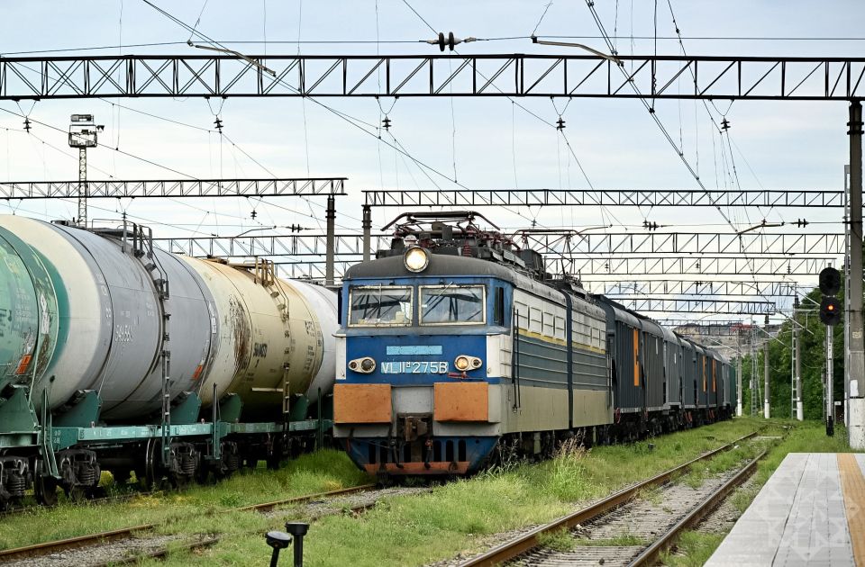 New wheat shipment transits Azerbaijan en route from Russia to Armenia [PHOTOS]