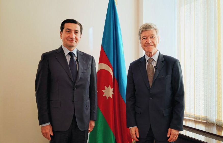 US economist Jeffrey Sachs visits Baku, holds talks with Hikmet Hajiyev
