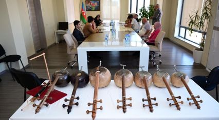 Azerbaijan approves first national standards for kamancha [PHOTOS]