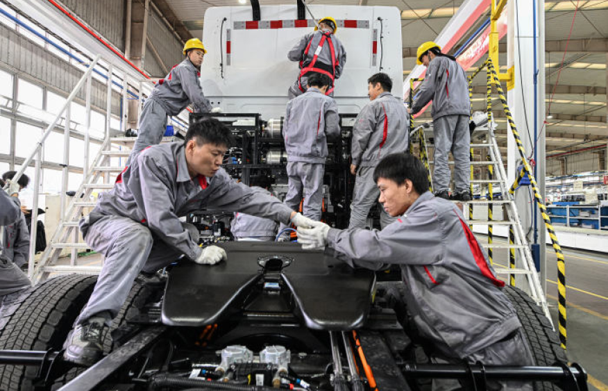 China's economy loses momentum