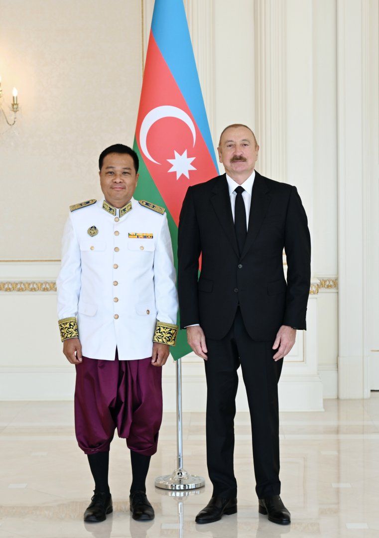 President Ilham Aliyev receives credentials of incoming Cambodian ambassador