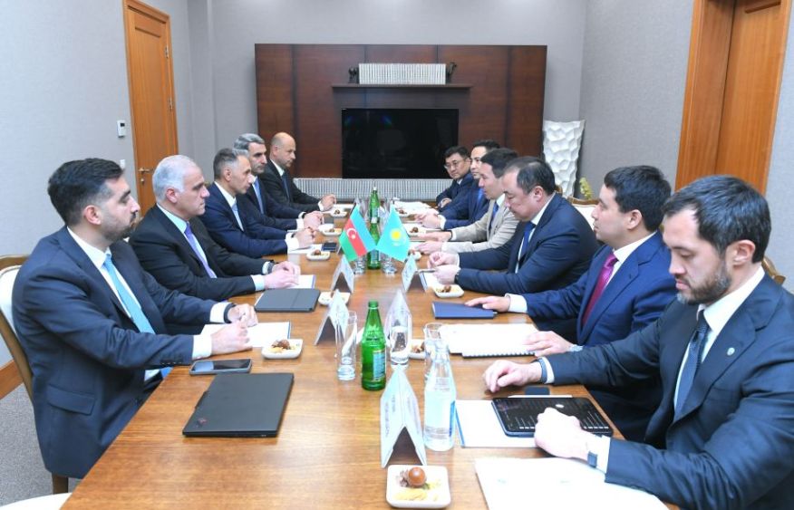 Azerbaijan, Kazakhstan discuss expansion of Middle Corridor cooperation