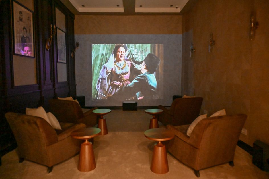 Slider Image 1