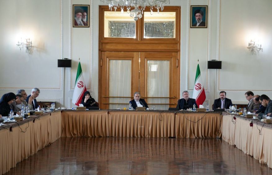 Iran, Oman discuss joint mechanism for Strait of Hormuz navigation