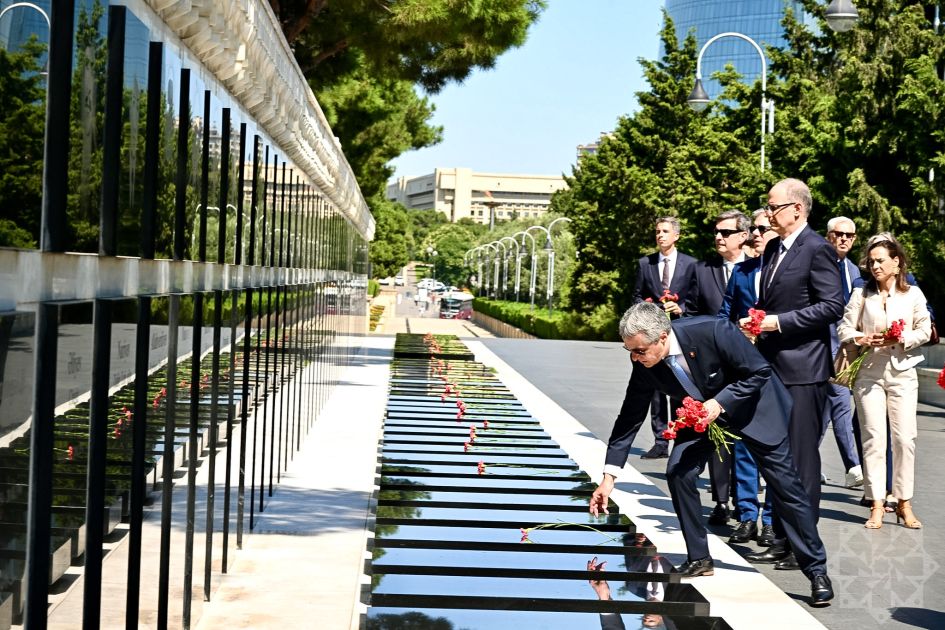 Slider Image 1