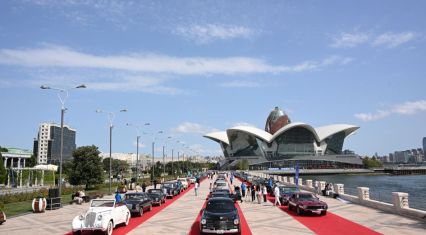 Classic car exhibition gets underway at Baku's Seaside National Park [PHOTOS]
