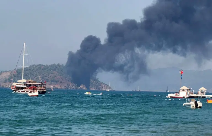 Two Turkish-flagged cargo ships collide in Sea of Marmara