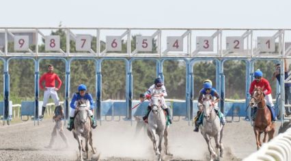 Karabakh and Dilbaz horses compete in latest races at Bina Equestrian Center [PHOTOS]