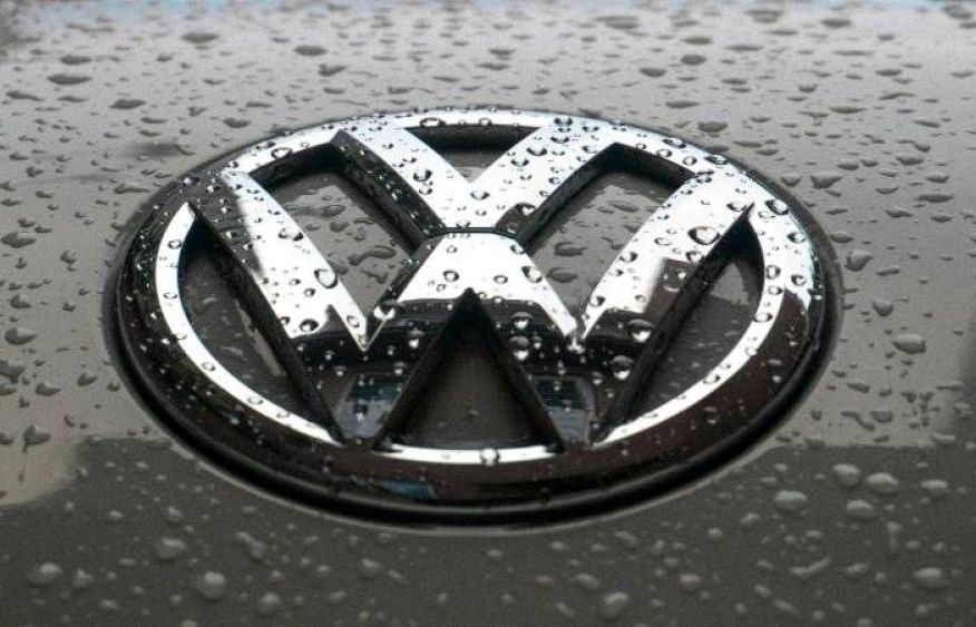 Israeli investor, German state to take over VW plant