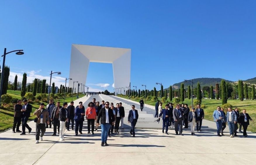 Azerbaijani clerics from Türkiye, Georgia and Iraq visit Victory Arch in Khankendi