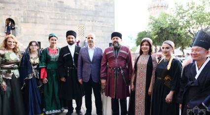 National Costume traditions showcased in Icherisheher [PHOTOS]