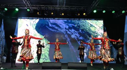 Spectacular concert held to mark Khojavand City Day [PHOTOS]