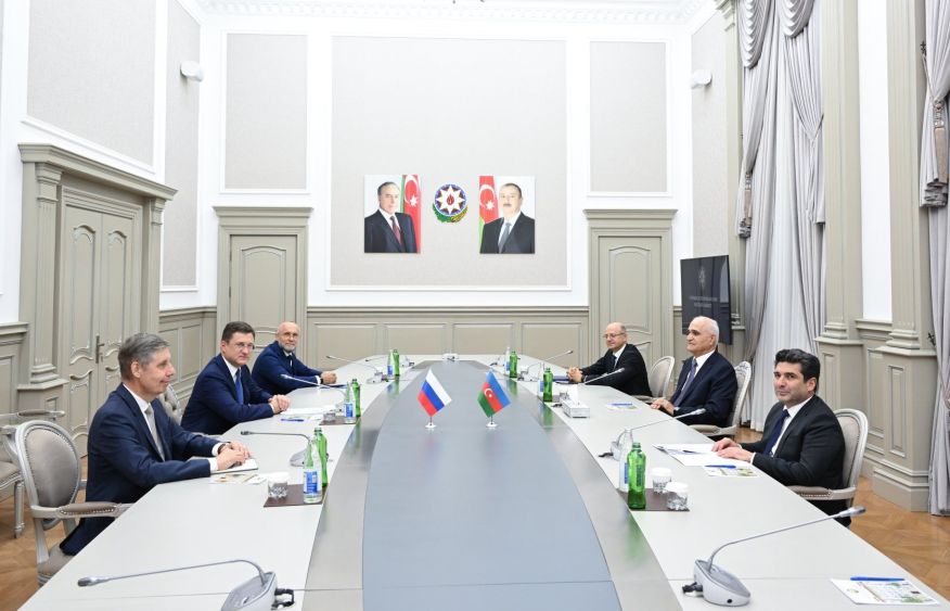 Azerbaijan, Russia review trade and economic cooperation