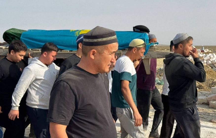 Kazakhstan bids farewell to servicemen following Caspian Sea tragedy