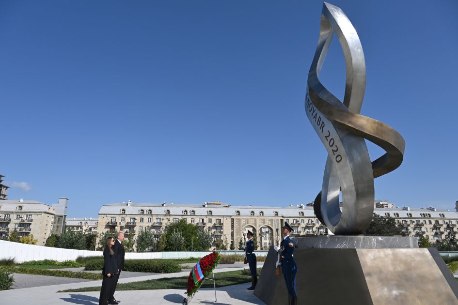 President Ilham Aliyev visits Victory Park in Baku on Remembrance Day [PHOTOS]