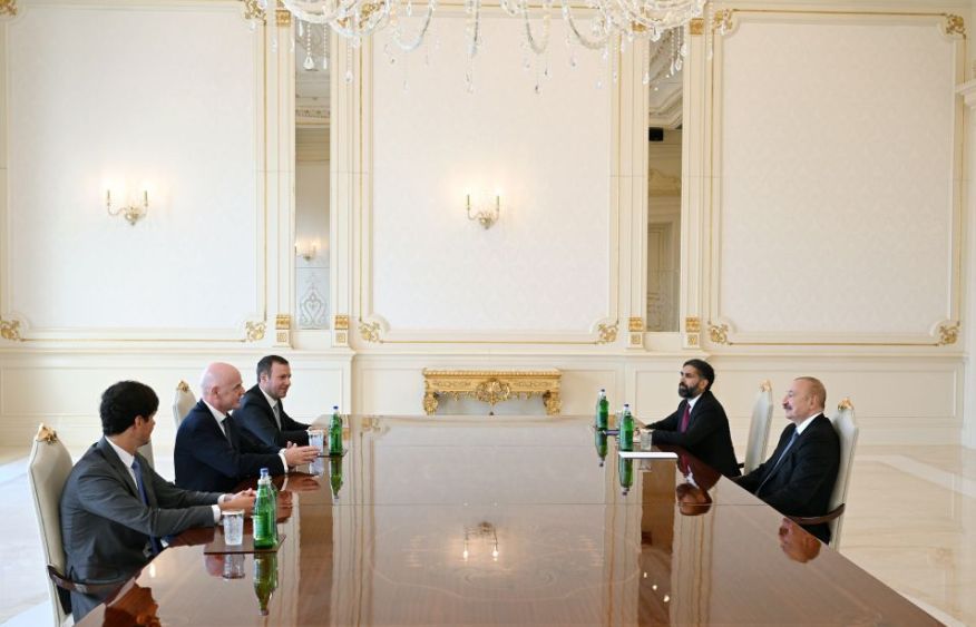 President Ilham Aliyev received FIFA President [PHOTOS]