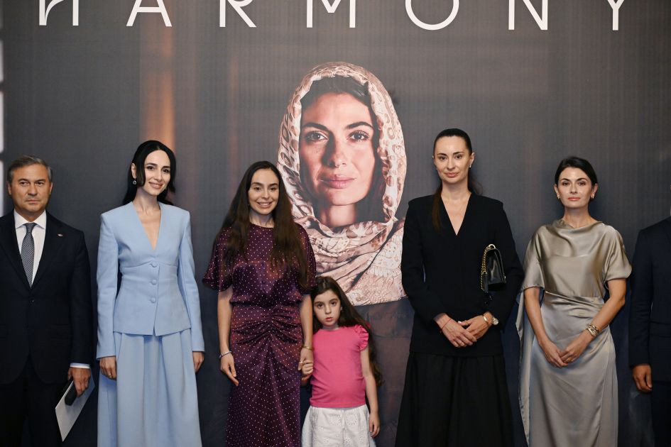 Roma Harmony sənədli filminin təqdimatına ev sahibliyi edir