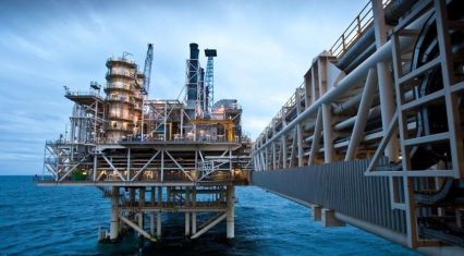 Azeri Light oil price falls 1.8%  per barrel