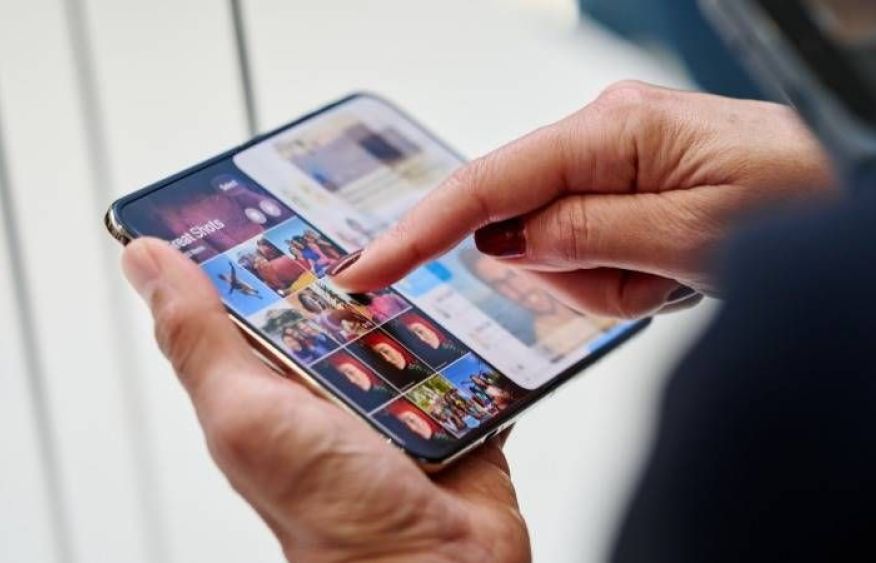 Apple unveils new suppliers for iPhone Duo