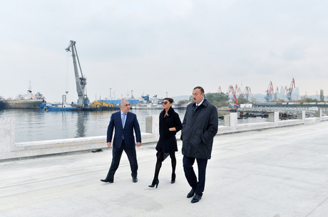President Aliyev inspects construction work at Baku White City Boulevard