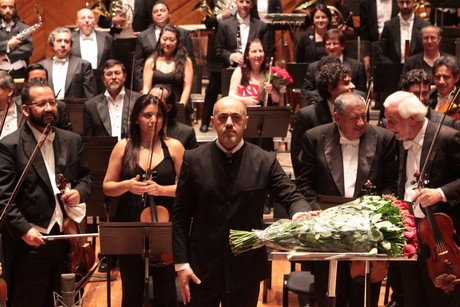 Azerbaijani maestro Yalchin Adigezalov conducts Mexican orchestra
