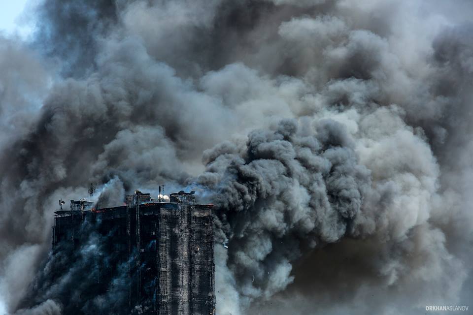 Fire kills 16 in Baku  (UPDATE)