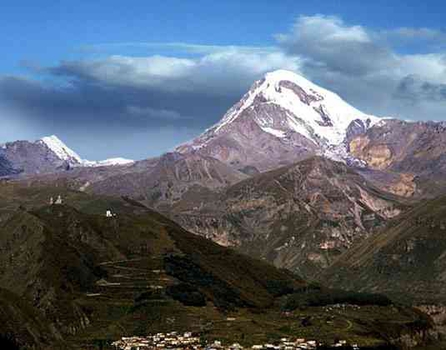 Climbers to conquer Mount Kazbek