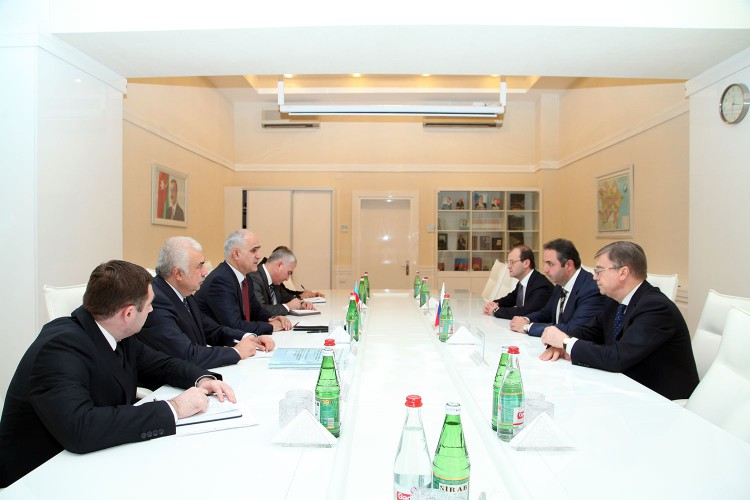 Azerbaijan invites Russia to invest in industrial parks