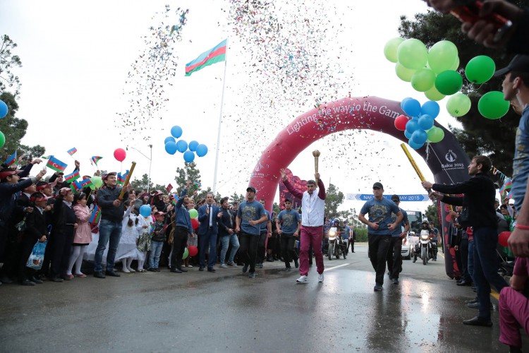 Baku 2015 Torch comes to Naftalan