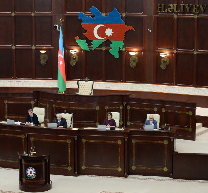 Parliament holds last meeting of 2015