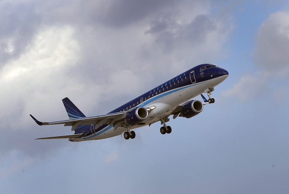 AZAL cuts price for Moscow-Baku flight tickets