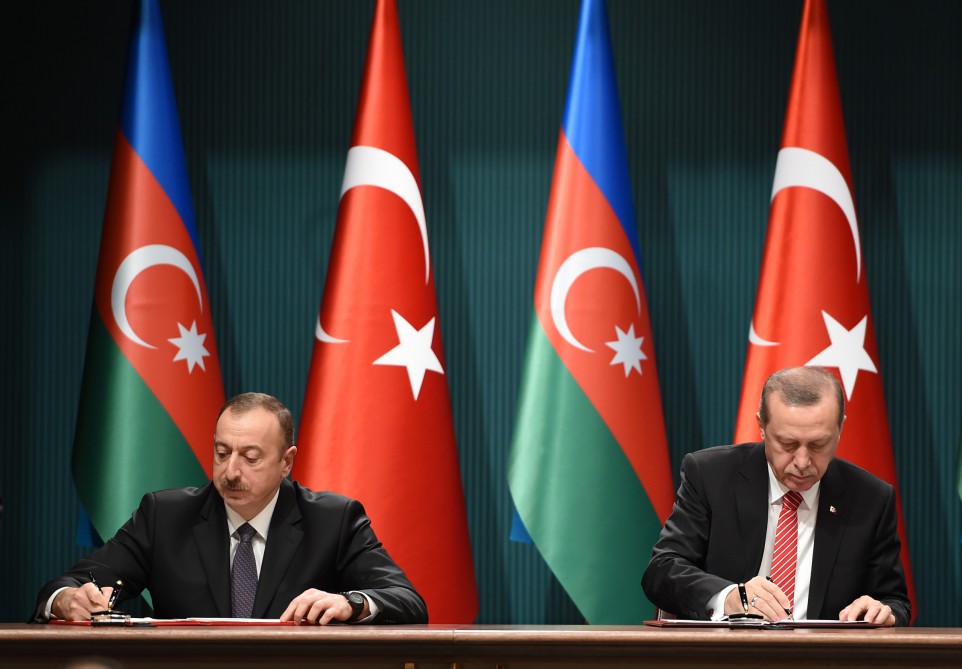 Azerbaijan condemns terrorist attack on Ankara, reiterates support