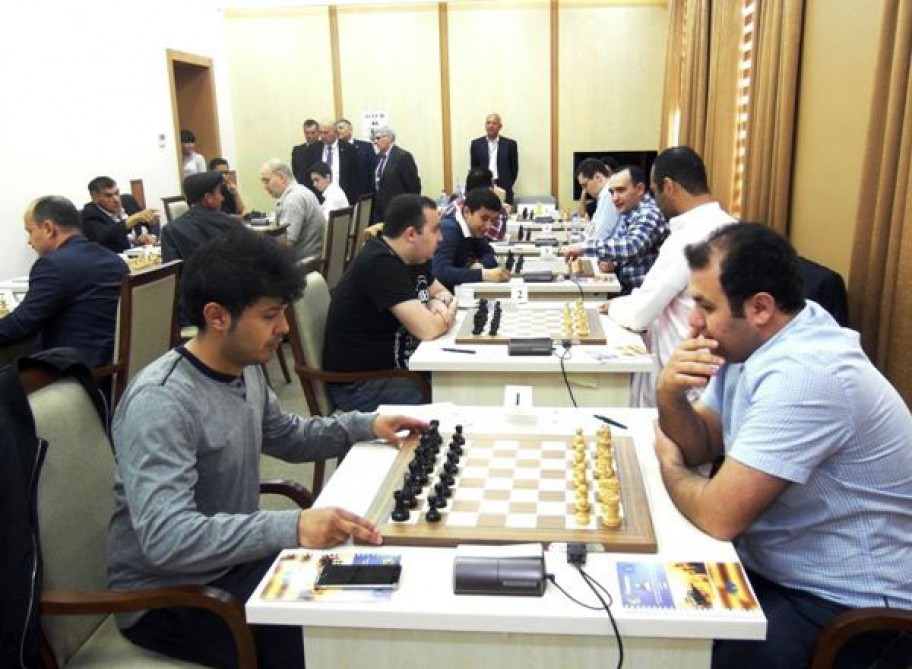Azerbaijani grandmaster claims first victory in Memorial of Georgy Agzamov