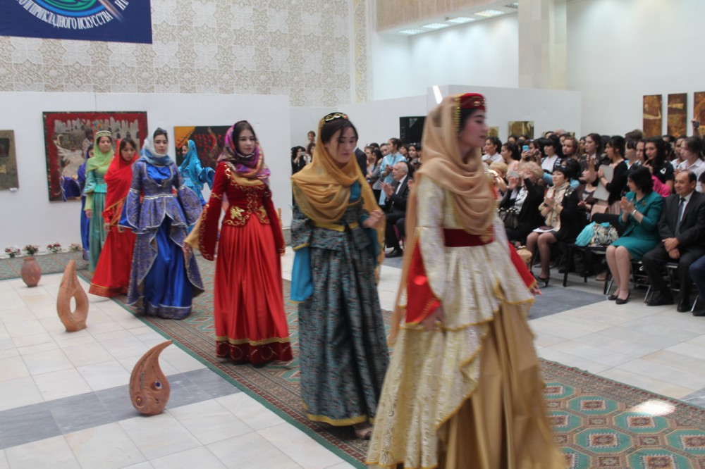 Azerbaijan national dresses on show in Uzbekistan