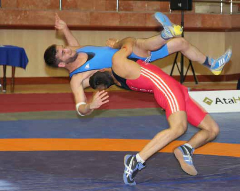 National wrestlers win two bronzes at Batumi tournament