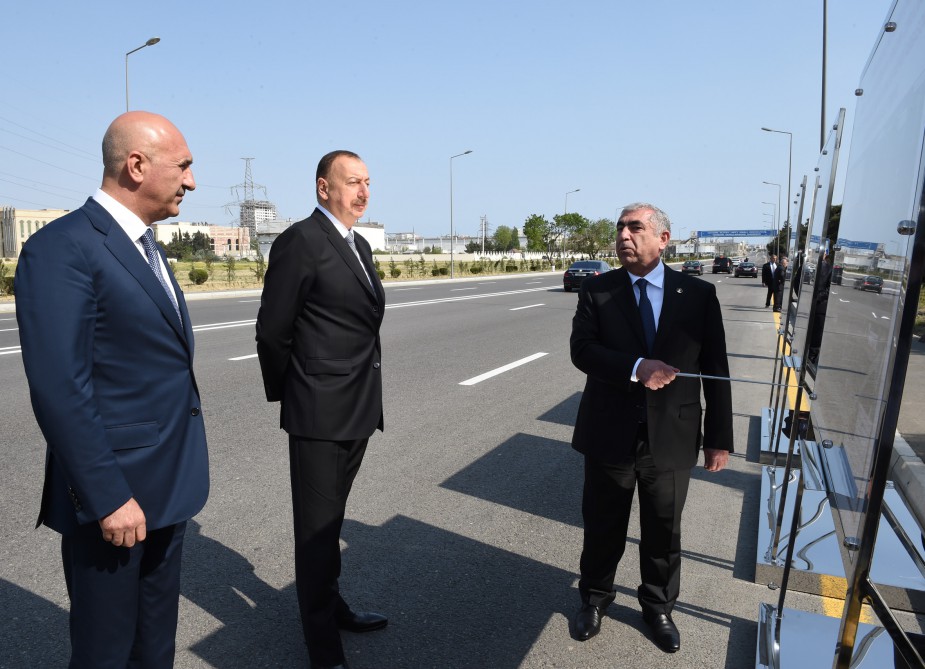 President Aliyev tours Nizami district, reviews Heydar Garden