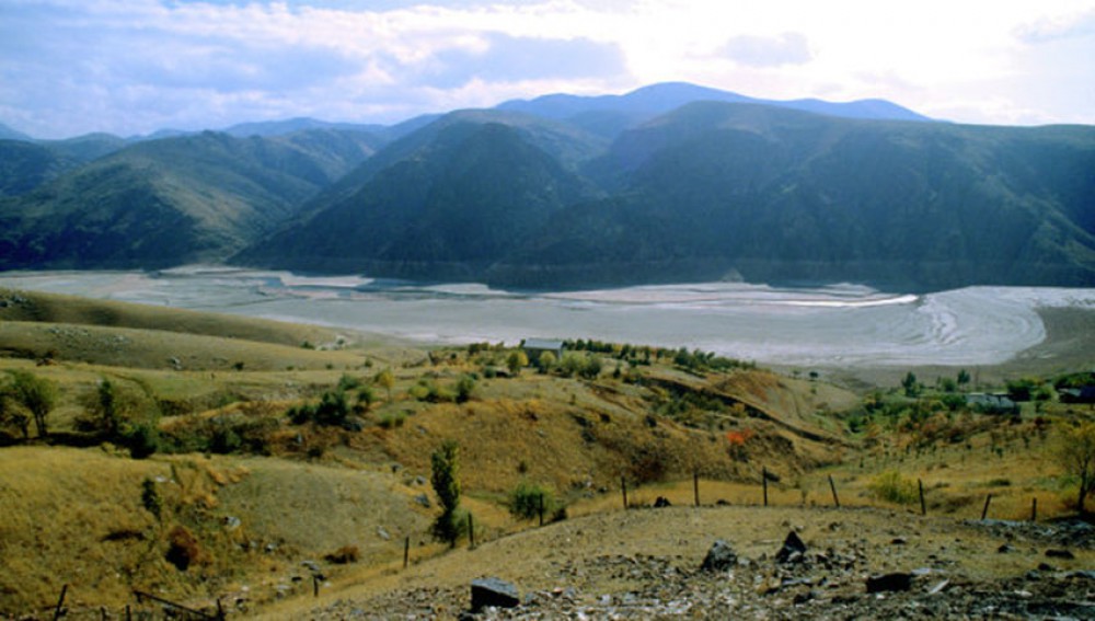 Landslide in Uzbekistan kills five