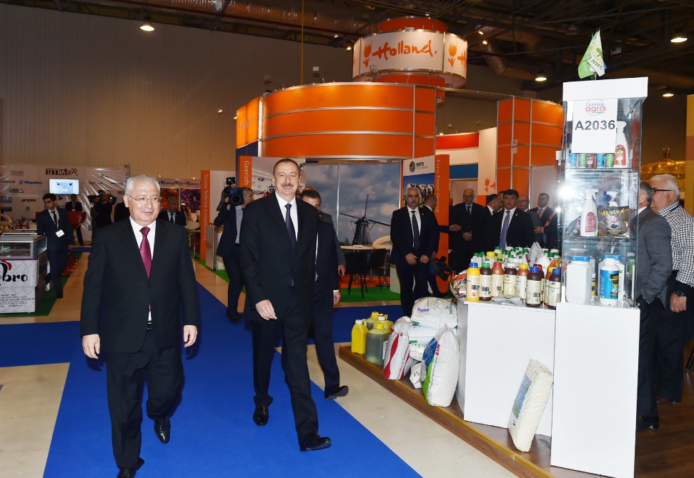 President Aliyev visits international food industry, agriculture exhibitions