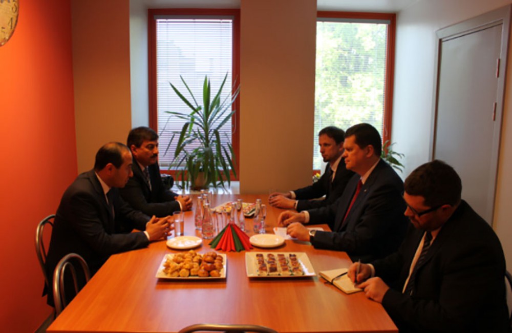 Azerbaijan, Latvia discuss cooperation