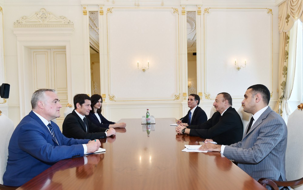 President Ilham Aliyev received Mayor of Cannes