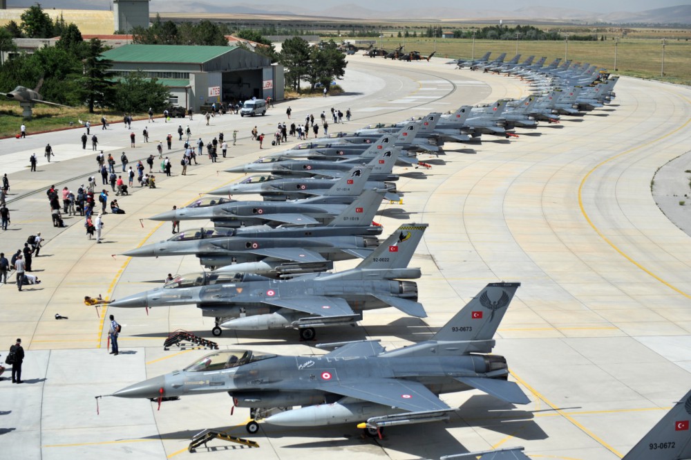 Azerbaijani pilots join int'l exercise "Anatolian Eagle-2016"