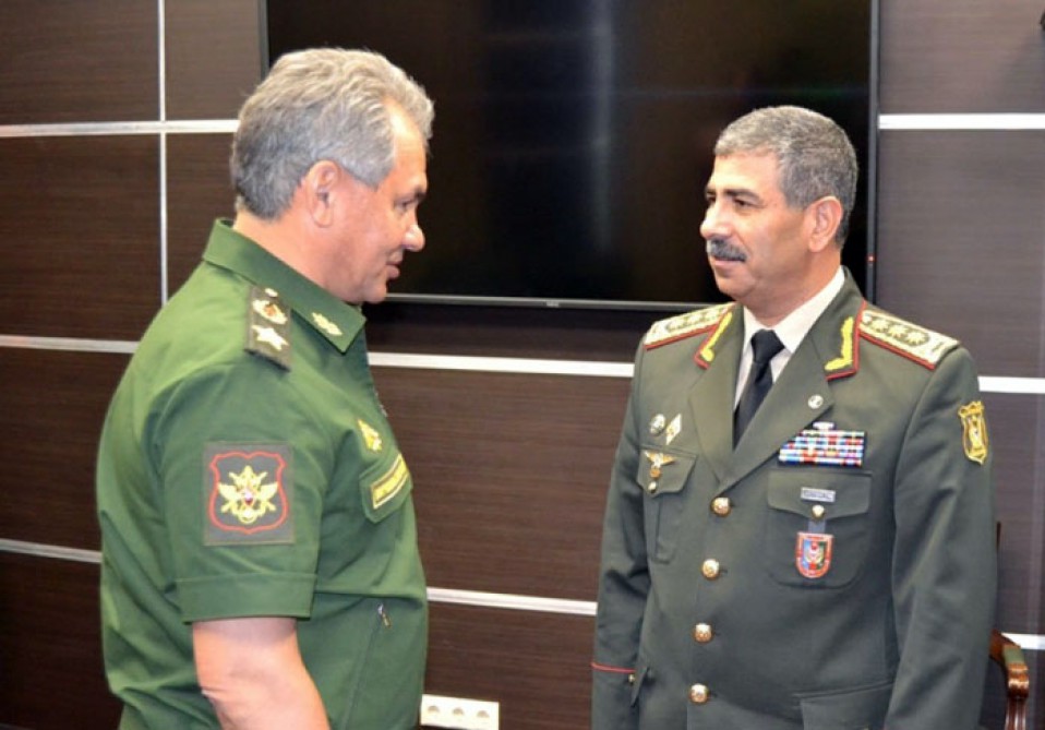 Azerbaijan, Russia to improve bilateral military cooperation