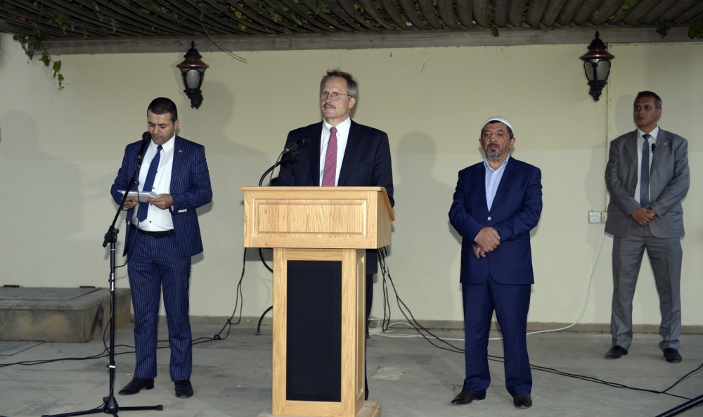 U.S. Embassy in Baku hosts Iftar party