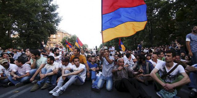 Constitutional amendments cause mass hysteria in Armenia