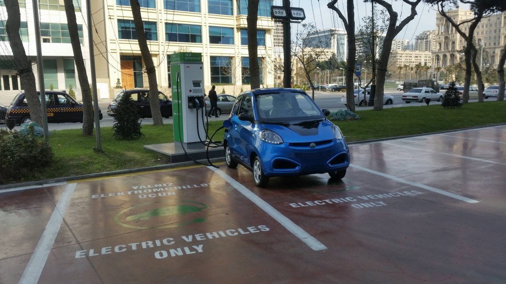 New GreenCar charging station appears in Baku