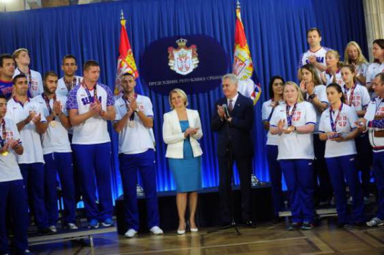 Serbian leader meets athletes who shined at Baku 2015