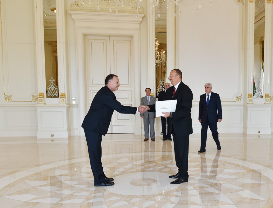 President Aliyev receives Israeli envoy