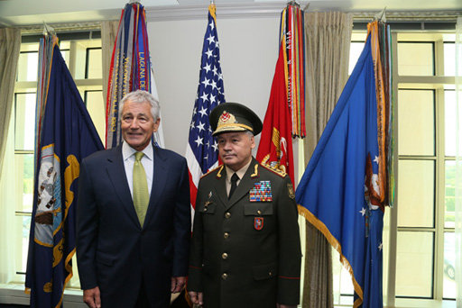 Azerbaijani, US defense chiefs discuss cooperation